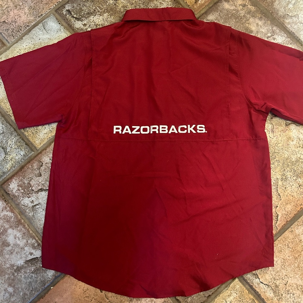 Men’s Razorback shirt